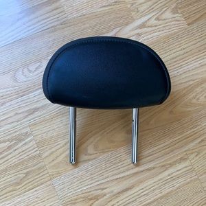 MINI Countryman Center Back Headrest